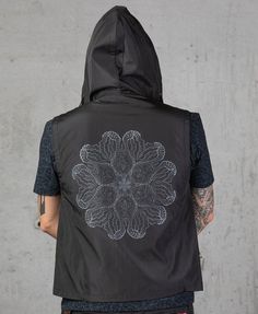 NEW Mens vest in black- hooded vest jacket with psychedelic mandala print.Hood vest for men, made out of micro fiber fabric- fine, light weight, wrinkle free and strong material.Suitable to wear during all seasons.It has a zip on front + 2 zipped pockets.High quality silk screen printing.ॐ Great Item for travels, music festivals, burning man and for everyday wear..►Design: Faceat.►Sizes available >> S / M / L / XLplease look for size details on the last picture and make sure it fits you.►I Fitted Hooded Vest For Streetwear, Black Rave Outerwear For Winter, Rave Style Black Winter Outerwear, Black Hooded Outerwear For Festivals, Black Hooded Vest For Streetwear, Black Hooded Festival Outerwear, Black Cotton Outerwear For Festivals, Black Cotton Festival Outerwear, Winter Festival Outerwear Vest