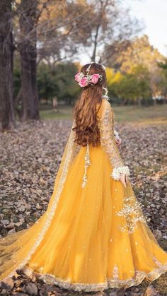 Prakriti Kakar, Pretty Backrounds, Smartphone Filmmaking, Aesthetic Status, Jubin Nautiyal, Mehndi Dress, Ethereal Dress