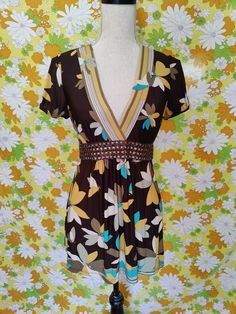 Y2K Floral Belted Charlotte Russe top 🌻 Bust  34 in Length 28 in Sleeves 7 in (elastic) Christian Outfits, Pinterest Wardrobe, Yellow Turquoise, Cute Nike Shoes, Braided Belt, Cute Nikes, Christian Clothing, Floral Top, Y2k Fashion