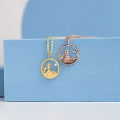 Symbolic couple necklaces with characters from the Little Prince book that will reflect and confirm friendship with your loved one ❤ We can decorate the back of the jewelry with an engraving of a short text of your choice.  If you want a different color combination of the base of the pendant and the stars, please do not hesitate to contact us ❤ (This customization is only possible on gold and platinum necklaces, silver necklaces are only available in single color variations - ie. all silver, all Property Of, Hand Jewelry Rings, Anchor Chain, Couple Necklaces, Little Prince, The Little Prince, Hand Jewelry, Gold Platinum, Czech Republic