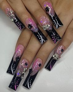 Emo Stiletto Nails, Nail Ideas Y2k Long, Pink Goth Nails, Cute Y2k Nails, Emo Y2k Nails, Nail Ideas Y2k, Trashy Y2k Nails, Y2k Nails Pink, Kawaii Nails Acrylic