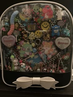 Pin Backpack Aesthetic, Itabag Aesthetic, Backpacks With Pins, Clutter Core