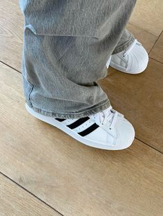 adidas superstar white White Shoes Adidas, White Addidas, White Adidas Superstar, Superstars Adidas Outfit, White Superstars, Superstars Adidas