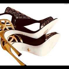 Authentic Brand New Made In Italy Luxury High Heel Sandals For Gala, Chic Gold Sandals For Galas, Luxury Sandals With Sculpted Heel For Cocktail, Luxury Gold Pointed Toe Sandals, Luxury Open Toe Heels For Galas, Designer Gold Sandals For Cocktail, Luxury Patent Leather Sandals, Luxury Sandals With Sculpted Heel, Luxury Pointed Toe Sandals For Gala