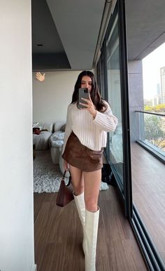 Blazer Summer Outfits Women, Outfits Botas Blancas, Botas Blancas Outfits, White Boots Outfit, Outfit Botas, Looks Country, Winter Fashion Outfits Casual, Cold Outfits