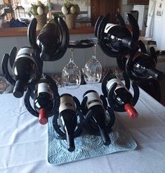 (BLA81) Genuine Horseshoe Wine and Wine Glasses Holder Upcycled Horseshoes, Horseshoes Ideas, Horseshoe Wine Rack, Western Candle Holders, Beer Cap Art, Wine Holders, Home Bar Rooms