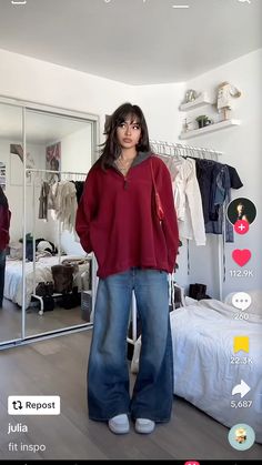 Flair Jeans Outfit Aesthetic, Lazy Aesthetic Outfit, Gay Winter Outfits, Windy Weather Outfit, Winter School Fits, Baggy Fall Outfits, Baggy Jeans Winter Outfit, Art Museum Outfits, Warm Comfy Outfits