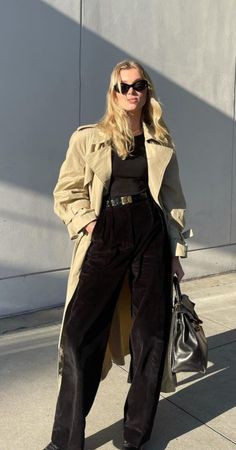 High Value Woman Style, Elsa Hosk Instagram, The Old Money Aesthetic, New Money, 2023 Fashion Trends, Sarah Shahi, High Value Woman, Elegant Outfit Classy