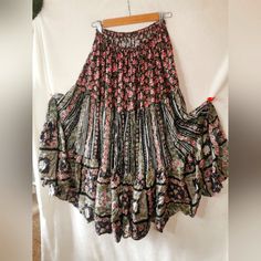 Maxi Skirt Small To Large Elastic Waist A Lot Of Material On Skirt Very Flowy Absolutely Beautiful Item Vintage Floral, Pink And Green, Pink Ladies, Maxi Skirt, Mood Board, Elastic Waist, Womens Skirt, Elastic, Skirt