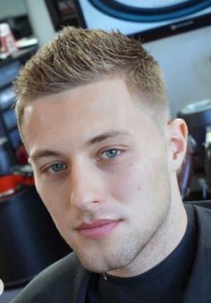 Army Haircut, Military Haircuts Men, Military Hair, Military Cut, Military Haircut, Men Haircut, Diamond Face, Corte De Cabelo Masculino, Mens Haircuts Short