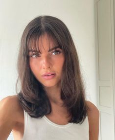 Bangs On Medium Length Hair, Rambut Brunette, Inspo Pics, Wispy Bangs, How To Style Bangs, Fringe Hairstyles