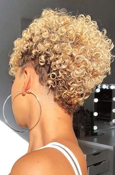 Short, Blonde Curly Hairstyle Blonde Curly Hair, Hairstyles For Black Women, Short Haircut, Short Blonde, Short Natural Hair Styles, Short Curly Hair, Diy Hair