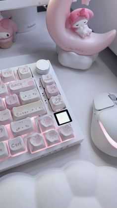 Hello Kitty Gaming Setup, Kawaii Computer, Aesthetic Keyboard, Cute Room Ideas