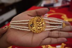 Alpona Design, Bridal Necklace Designs, Bengali Bride, New Gold Jewellery Designs, Gold Jewellry, Bridal Jewellery Design, Bra Hacks