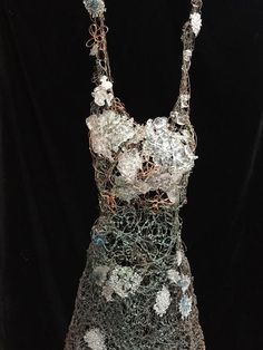 Stain Glass Inspired Dress, Metal Wire Dress, Dress Sculpture, Wire Dress, Stunning Dresses, Copper Wire, Halter Formal Dress, Fused Glass, Festival Bra