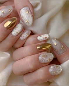 Glamorous and Cute Christmas Nails #christmasnails #winternails #novembernails [classy christmas nails, burgundy nail designs, november nail designs, christmas gel nails, red vevlet nails, november nails ideas, trendy christmas nails, simple winter nails, christmas nails] ***photos not mine, DM me for credit! 🎄❤ Tortoiseshell Nails With Gold, Christmas Nail Designs Gold, White Nails Gold Design, Christmas Nail 2024, Silver And Gold Christmas Nails, Gold And Silver Nail Designs, Navy Gold Nails, Christmas Gold Nails, Nude And Gold Nail Designs