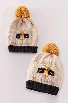 Keep your head warm and your style on point with our beige pompom bee cable beanie! This trendy accessory is both cozy and cute, perfect for any winter outfit. Be the buzz of the town with our quirky design. (bee-lieve me, you'll love it!) 100%Acrylic Baby:15*15cmKids: 18*18cm HAT-041 Quirky Design, Trendy Accessories, Baby Beanie, Winter Outfit, Your Head, Love It, Winter Outfits, Pom Pom