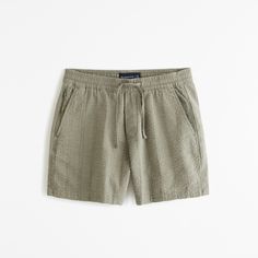 Comfortable 6 inch (15 cm) pull-on style shorts in our textured seersucker fabric and relaxed-fit silhouette, featuring an elasticated drawstring waist, pockets throughout and hidden cellphone zip pocket. Male Features, Seersucker Fabric, Style Shorts, American Clothing, Silhouette Crafts, Pocket Bag, Green Stripes, American Apparel, Summer Wardrobe