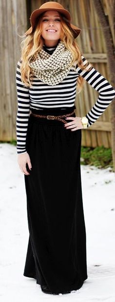 30 Days of Outfit Ideas: How to Wear a Maxi - Nada Manley - Fun with Fashion Over 40 How To Wear Belts, Crafts Winter, Winter Maxi, Outfits Cold, Maxi Outfits, Black Maxi Skirt, Kids Classroom