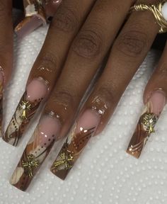 Earthy Nails Designs Acrylic, Brown Freestyle Nails, Brown Nails Long, Gold And Brown Nails, Earthy Nails Designs, Earthy Nails Acrylic, 2000s Design, Brown Acrylic Nails, Brown Nail