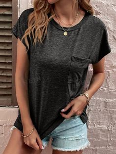 Free Returns ✓ Free Shipping✓. SHEIN LUNE Batwing Sleeve Pocket Patched Tee- Women T-Shirts at SHEIN. Sports Shorts Women, Mommy Style, Tee Outfit, Women T Shirts, Beautiful Blouses, Cut Jeans, Batwing Sleeve, Grey Fashion, Bat Wings