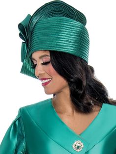 GMI H400812 emerald green hat Adjustable Green Cloche Hat, Elegant Green Cloche Hat, Green Hats For Kentucky Derby, Church Hats, Beautiful Hats, Skirt Suit, 1 Piece, Emerald, Skirt