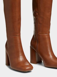 Chaussures > Femme > Bottes Steve Madden - La botte genou talon bloc William Femme Steve Madden  Steve Madden chez Simons Son design intemporel aux lignes allongées et structurées rehaussera certainement vos looks habillés! Tige en cuir synthétique Demi-fermeture à glissière Semelle intérieure coussinée Semelle extérieure à relief antidérapant Hauteur du talon : 9 cm (3,5 po) Cognac Boots, Dressy Outfits, Boots Women, Leather Care, Shoes Women, Synthetic Leather, Brown Boots, Half Zip, High Boots