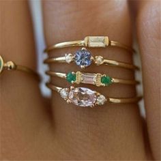 Dainty Stackable Ring Set Stackable Ring Sets, Friendship Rings, Zierlicher Ring, Gold Rings Fashion, Party Rings, Jewelry Wedding Rings, Jairzinho, Holiday Jewelry, Top Pins