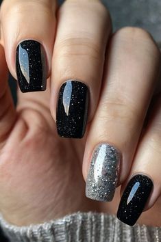 Cute Black And Silver Nails Ideas, Black Nail Polish With Gold Glitter, Christmas And New Years Dip Nails, Dark Sparkle Nails, Silver And Black Nails Ideas, New Year Dip Nails, Black Festive Nails, Nail For New Years Ideas, New Years Nails 2024 Trends