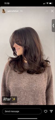 Brown hair, medium to short length, lots of volume and movement, curtain bangs , bouncy 90s Collarbone Length Hair, Blowout Hair Shoulder Length, Medium Length Brown Hair Styles, Mid Length Hair With Layers Brown, Brown Hair Mid Length Layers, Mid Short Hair Cuts For Women, Medium Length Brown Hair With Curtain Bangs, Mid Hair Haircut