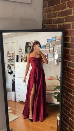 Graduation Dress Red, Formal Graduation Dress, Sleek Prom Dress, Red Long Prom Dresses, Fancy Dinner Dress, Dark Red Prom Dress, Prom Dresses Satin, Cheer Dress, Classy Prom