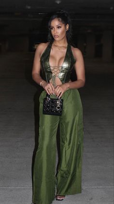 Green Top Outfit Black Women, Green Outfits Aesthetic, Romper Outfit Black, Skirt Set Outfit, Concert Outfit Ideas, Outfits Girl, Clothing Blogs, Causal Outfits, Romper Outfit