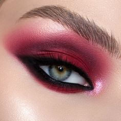 #natashadenona #lovepalette  #natashadenonamakeup #makeup #lovestory #lovepalette #eyeshadow #palette #eyeshadowpalette #cateye #smokeyeyes Simple Eyeshadow Tutorial, Smoky Makeup, Fun Cosplay, Goth Things, Punk Makeup, Simple Eyeshadow, Eyeshadow Set, Magical Makeup, Makeup News