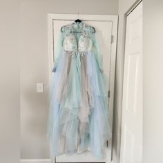 Custom Made Dress. It's Supposed To Fit A 6/8 But I Included Measurements In Photos. Never Worn. Still Has Tags. In Perfect Condition. I Bought It For A Styled Photo Event But Didn't End Up Using It. Trying To Make Back What I Spent. All Of My Items Come From A Pet Free/Smoke Free Home. I'm Happy To Bundle Items To Save On Shipping. Feel Free To Make Me A Reasonable Offer On Items. I Have This Cross-Posted On Multiple Sites, So Don't Wait Too Long To Buy An Item You Are Interested In! Pink Pageant Dress, 20s Fashion Dresses, Silk Formal Dress, 80s Party Dress, Emerald Green Bridesmaid Dresses, Lace Up Back Dress, Green Costumes, Cocktail Prom Dress, Custom Made Dress