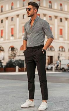 Chinos Men Outfit, Best Chinos, Mens Business Casual Outfits, Pants Outfit Men, Formal Men Outfit, Men Fashion Casual Shirts, Formal Mens Fashion