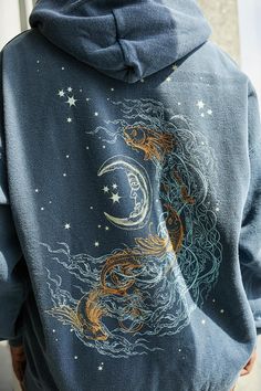 UO Yıldızlı Geceler Hoodie | Urban Outfitters Türkiye - Giyim, Müzik, Ev ve Aksesuar Cosplay Cute, Starry Nights, Mode Inspo, Really Cute Outfits, Retro Outfits, New Wardrobe, Look Cool, Latest Styles, Aesthetic Clothes