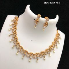 Gold Jewellery Indian, Bridal Necklace Designs, Indian Bridal Jewellery, Diamond Necklace Designs, Gold Necklace Indian Bridal Jewelry, Jewellery Indian, Gold Pendant Jewelry, Wedding Jewellery Collection