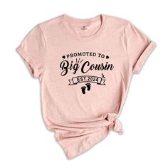 Big Cousin Announcement Shirt – The Perfect Gift for a Growing Family! 👶🎉 Looking for the perfect way to announce a new addition to the family? Our "Promoted to Big Cousin" shirt is the perfect choice for your little one to proudly wear. Whether it's for a pregnancy reveal or as a gift for the newly promoted big cousin, this shirt is sure to make everyone smile! Perfect for Special Moments Ideal for a Baby Announcement, or as a Big Cousin Gift Great for Pregnancy Reveals to surprise family and Big Cousin Announcement, Cousin Announcement, Promoted To Big Cousin, Big Cousin Shirt, Cousin Gifts, Be Design, Showing Love, Pregnancy Reveal, Pregnancy Reveals