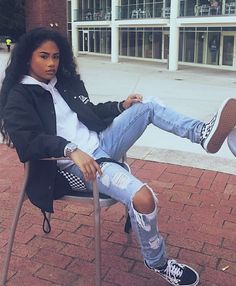 Jeans And Flannel Outfit Fall, Girly Tomboy Outfits, Black Mode, Tomboy Outfits Swag, Combat Boot, Cute Tomboy Outfits, Converse Outfits, Tomboy Swag, Looks Hip Hop