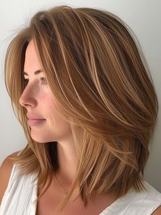 perfect layers for thin hair Collar Bone Length Hair Cuts, Medium To Long Length Haircut, Long Length Haircut, Layers Mid Length Hair, Length Haircut Medium, Haircuts Mid Length, Layers Mid Length, Layered Hair With Bangs, Layered Haircuts For Medium Hair