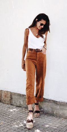 "Conjuntos con Pantalones" ~~Rosario Contreras~~ Brown Pants, Mode Inspo, Casual Fall Outfits, Looks Style, Mode Inspiration, Outfit Casual, Looks Vintage, Street Styles, Outfits Casuales