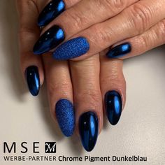 Chrome pigment for the perfect chrome look. Bright Orange Nails, Beauty Companies, Gel Tips, Orange Nails, Birthday Nails, Chrome Nails, Purple Nails, Stiletto Nails, Green Nails