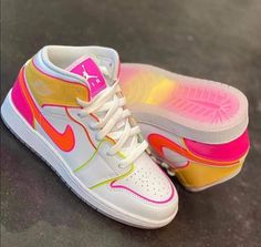 Preppy Pink Jordans, Colorful Nike Shoes Women, Preppy Air Forces, Nike Dunks Preppy, Preppy Nike Jordans, Preppy Shoes Nike Dunks, Jordan 1 Preppy, Nike Preppy Shoes, Pink And Orange Jordans