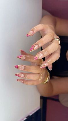 #nailart #nails #naildesign #nailartideas #nailsoftheday #chromepowder Coachella 2024 Nails, Summer Nail Inspo 2024 Almond Design, Vacation Nail Inspiration, Nail Inspiration Simple, 21st Nails, Nail Art Inspo Fall 2024, Nail Inspiration Summer 2024 Almond, Aphrodite Nails, Nails Inspiration Simple