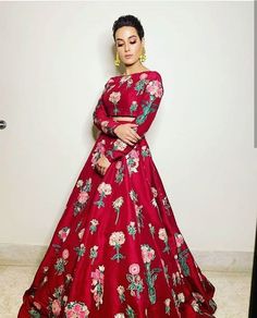 Iqra Aziz Dresses, Suno Chanda, Iqra Aziz, Lehenga Designs Simple, Pakistani Wedding Outfits, Red Lehenga, Indian Dresses Traditional, Traditional Indian Outfits, Indian Bridal Fashion