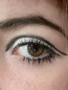 1960s French Makeup, Hooded Eye 60s Makeup, 1970s Eyeliner, Dark 60s Makeup, Early 60s Makeup, Everyday 60s Makeup, 60s Eyeliner Hooded Eyes, Priscilla Presley Makeup Eye 60s, Late 60s Makeup