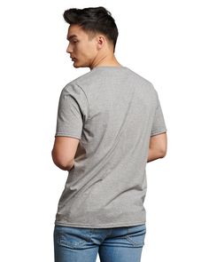 Essential Tee - OXFORD - M | Russell Athletic Essential Top in Oxford Size Medium | 60/40 cotton/polyester Athletic Heather Cotton Crew Neck T-shirt, Casual Cotton T-shirt In Athletic Heather, Casual Tri-blend T-shirt In Athletic Heather, Casual Tri-blend Athletic Heather T-shirt, Casual Athletic Heather Top For Streetwear, Heather Grey Relaxed Fit Cotton Top, Sporty Tri-blend Cotton T-shirt, Heather Grey Cotton T-shirt For Streetwear, Sporty Cotton T-shirt