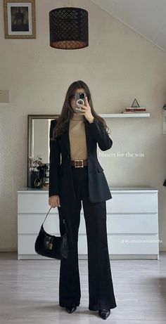 Business Wear Women Aesthetic, Job Dress For Women, Outfits For A Interview, Formal Attire Women For Interview, Womens Formal Office Wear, Lawyer Business Casual, Aesthetic Business Woman Outfit, Professional Lawyer Outfits, Formal Suits Aesthetic