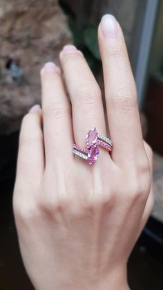 Three Stone Ring Settings, Fancy Color Diamond Ring, Pink Sapphire Diamond Ring, Cluster Ring Set, Colored Diamond Rings, Rose Gold Quartz, Pink Sapphire Ring, White Diamond Ring, Rose Gold Pink