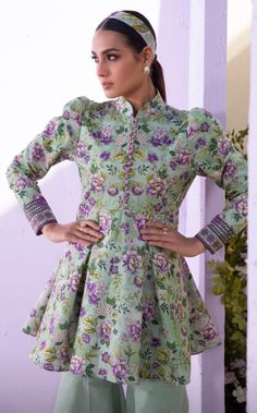 Pakistani 2 Piece Dress, Dress Design Pakistani, Lawn Designs, Feeding Dresses, Dress Designs For Girls, Stylish Kurtis Design, Short Frock, Iqra Aziz, Lace Dress Design